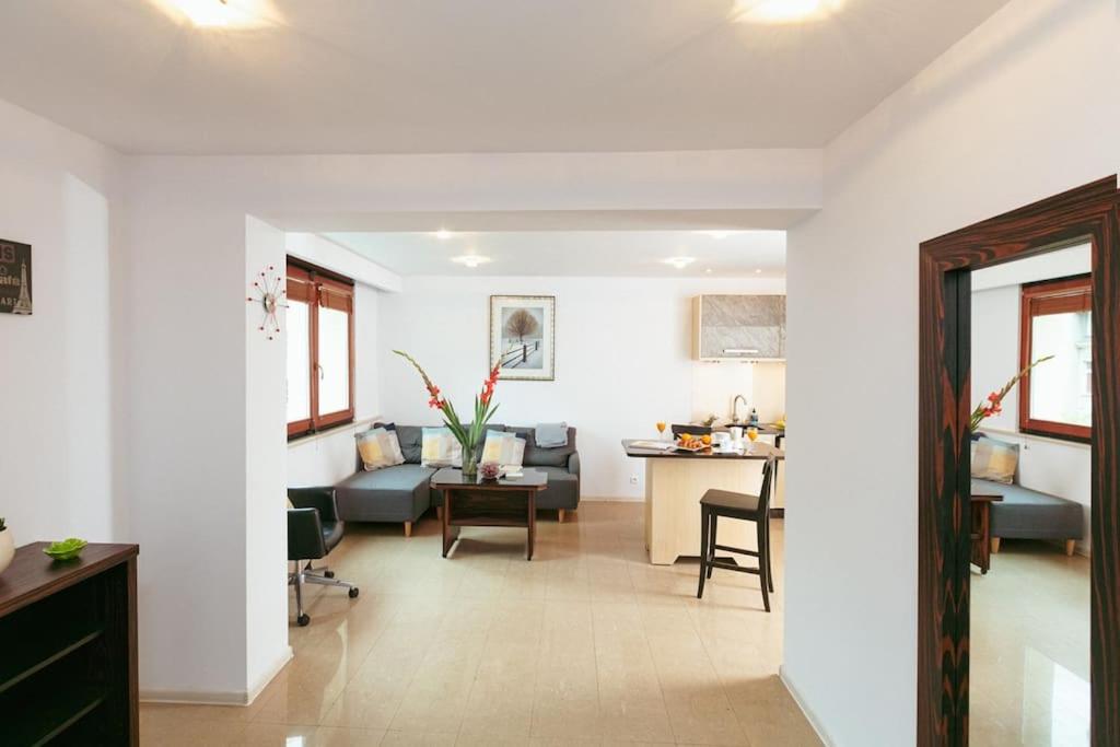 Apartment In The Heart Of Warsaw! Экстерьер фото